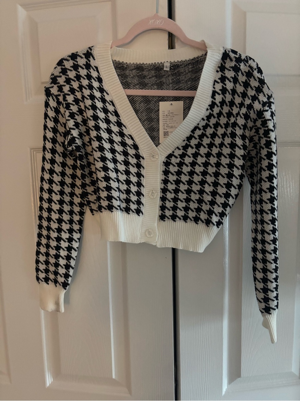 Women's Houndstooth V-Neck Button Cardigan - Black & White